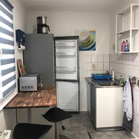 Gaestehaus Mit Garten 度假居 *